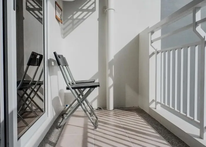 2br With Balcony And Pool Near Robinsons Pinas Appartement