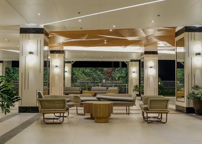 2br With Balcony And Pool Near Robinsons Pinas